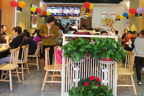 如何經(jīng)營(yíng)好餛飩店？這四點(diǎn)要注意了！