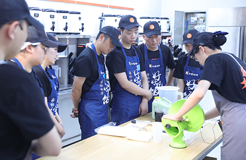 安康餛飩店利潤有多大？